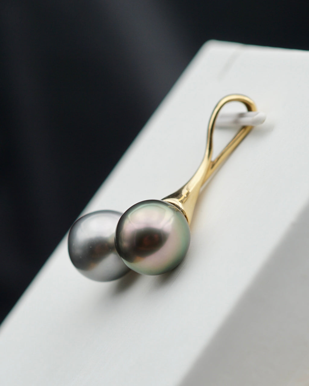 Kamaka deux perles de Tahiti sur or 18k