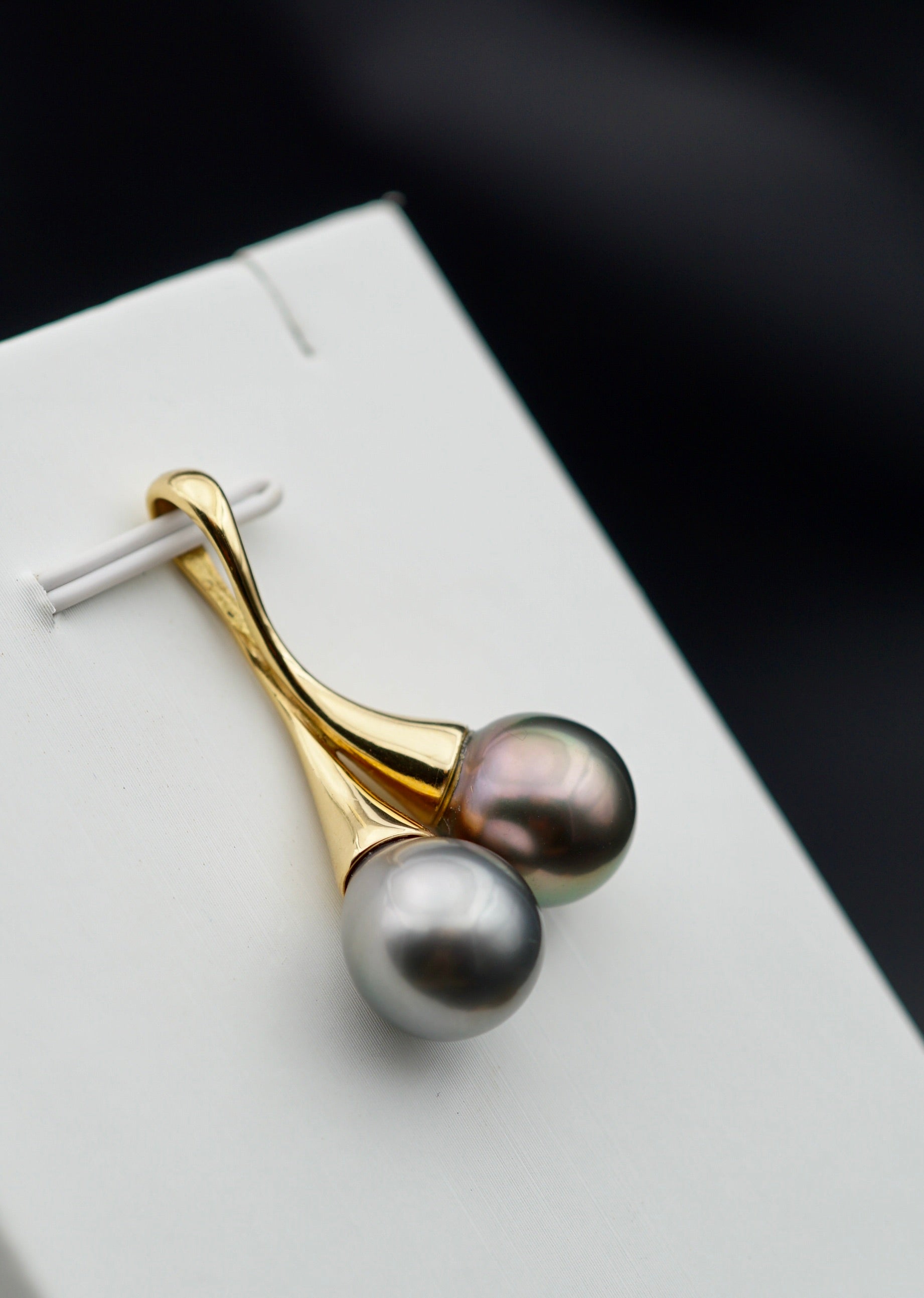 Kamaka deux perles de Tahiti sur or 18k
